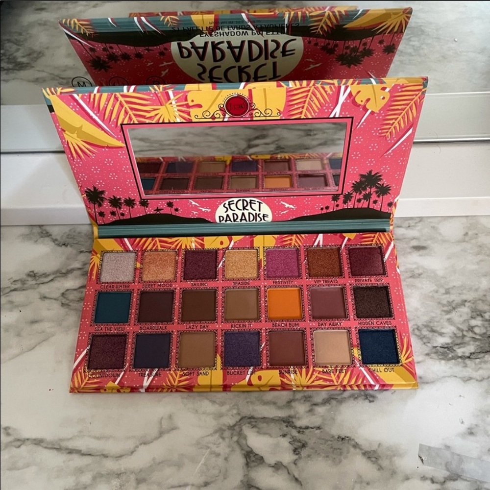 J.Cat Beauty Secret Paradise Pallet